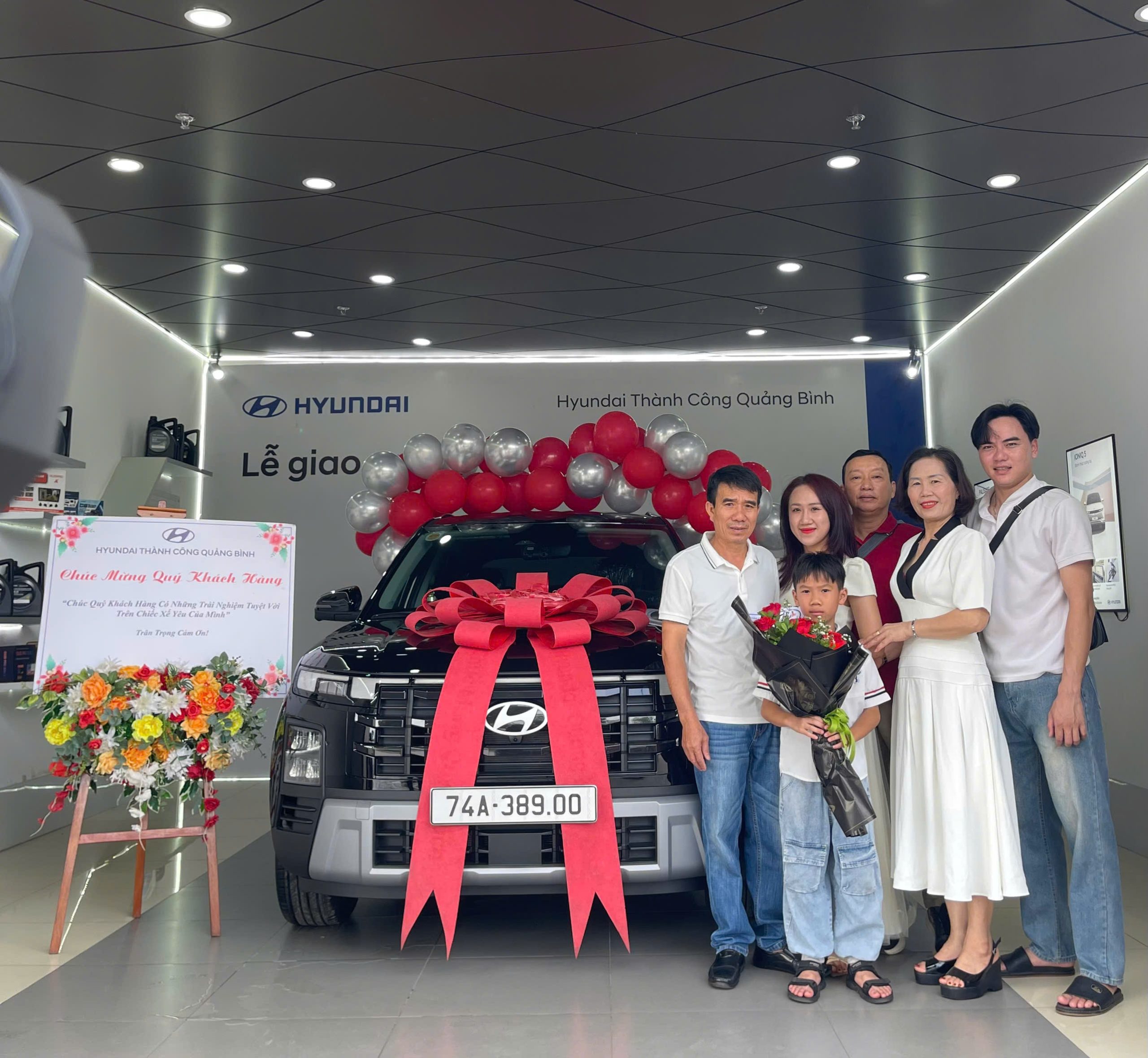 Khách hàng nhận xe trong tháng ưu đãi